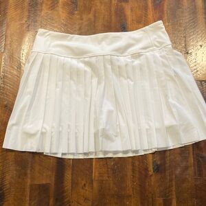Athleta Elevate White pleated skort L